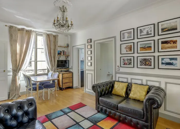 Aux Loges De L\'Orangerie